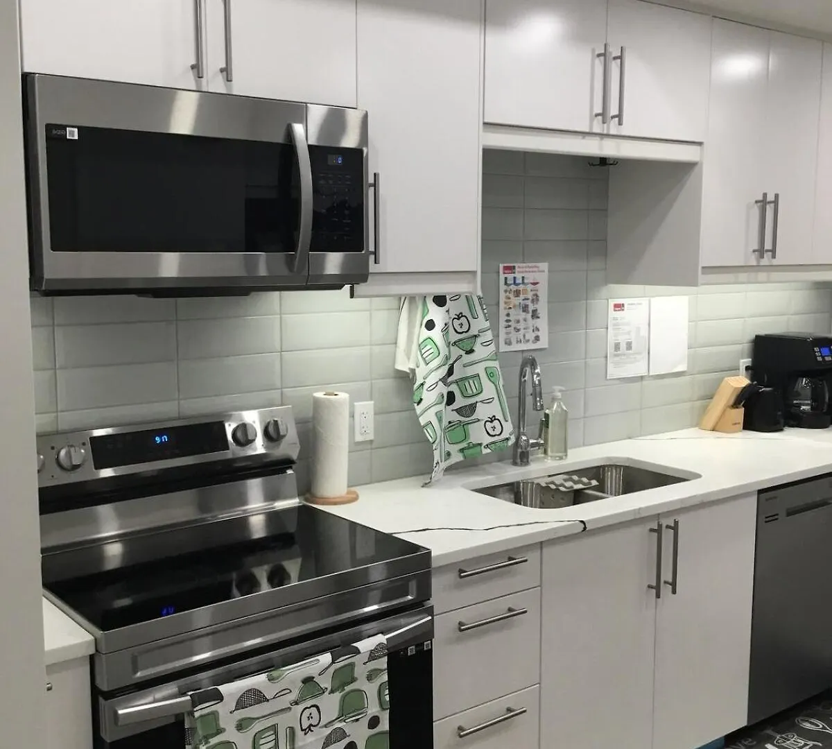 Almost Heaven - Cozy 2Bdrm Guest Suite Near Spruce Meadows Sw YYC Appartement