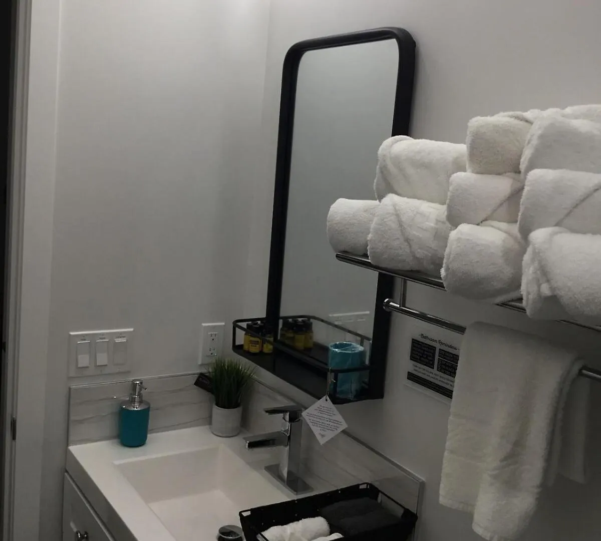 Almost Heaven - Cozy 2Bdrm Guest Suite Near Spruce Meadows Sw YYC Canada