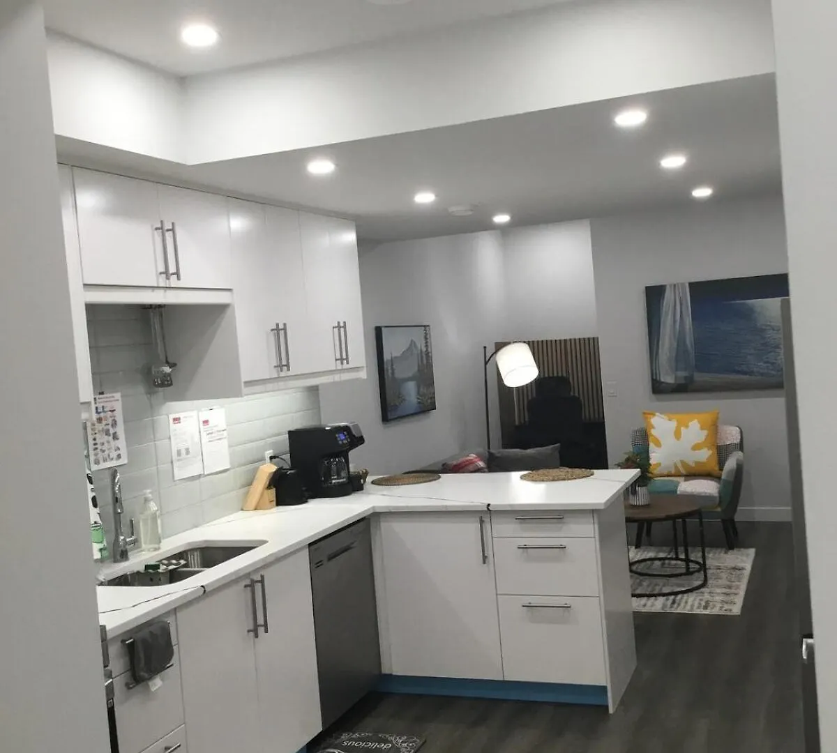 Apartment Almost Heaven - Cozy 2Bdrm Guest Suite Near Banff & Spruce Meadows Sw Calgary