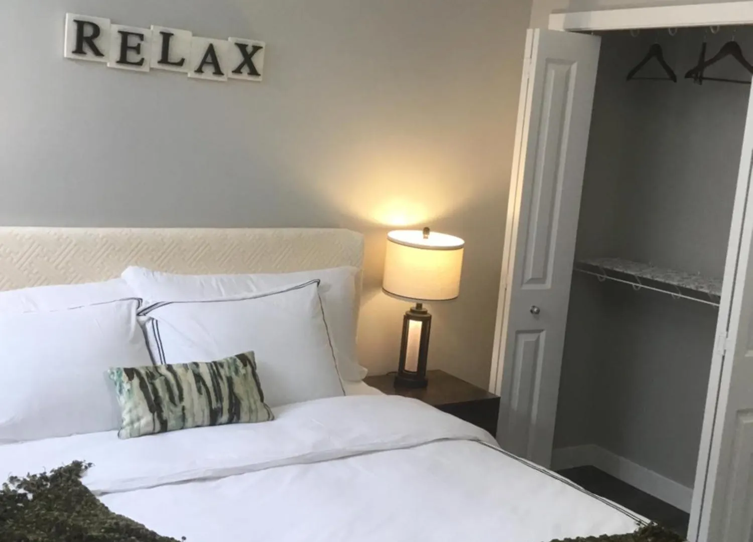 Almost Heaven - Cozy 2Bdrm Guest Suite Near Banff & Spruce Meadows Sw Calgary 0*,  Canada